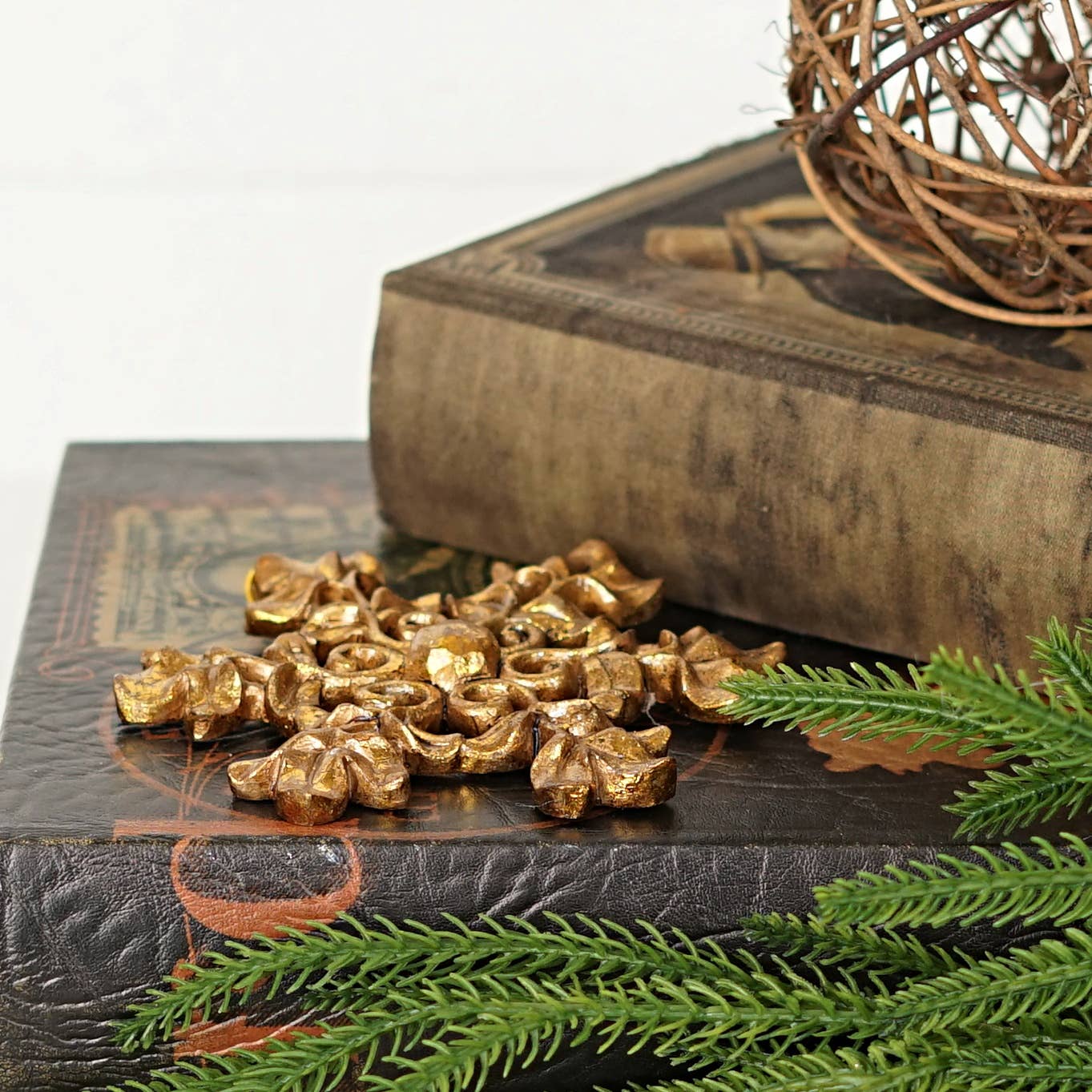 CC Polyresin Golden Snowflake Ornament 4.5"