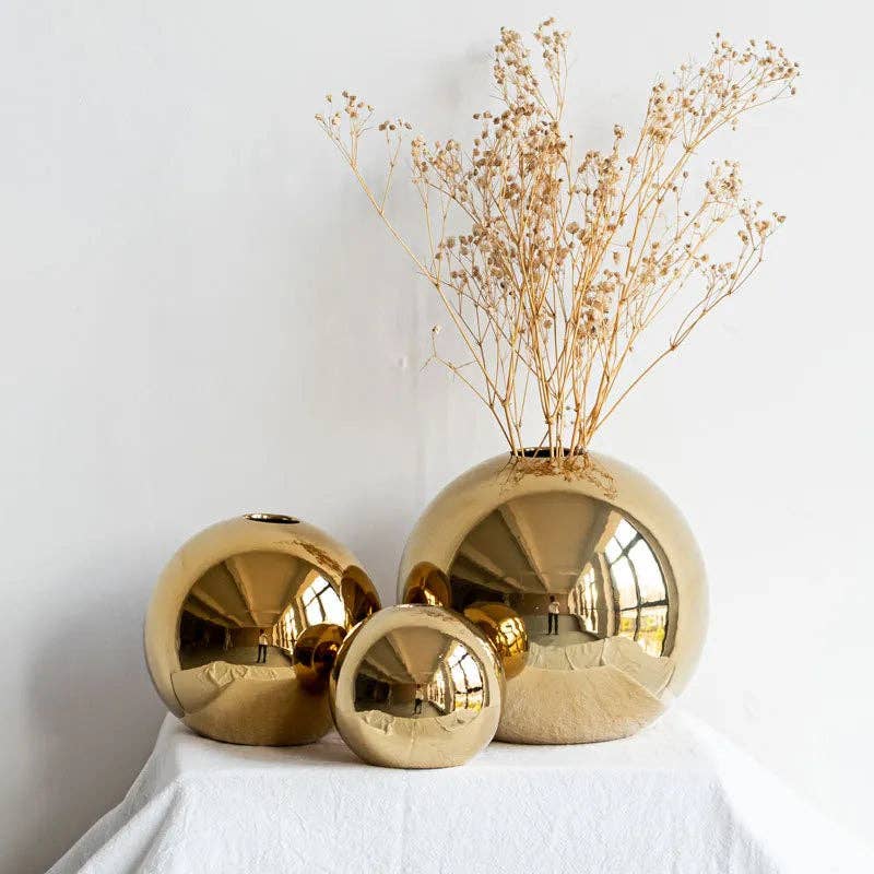 CC Round Gold Vases