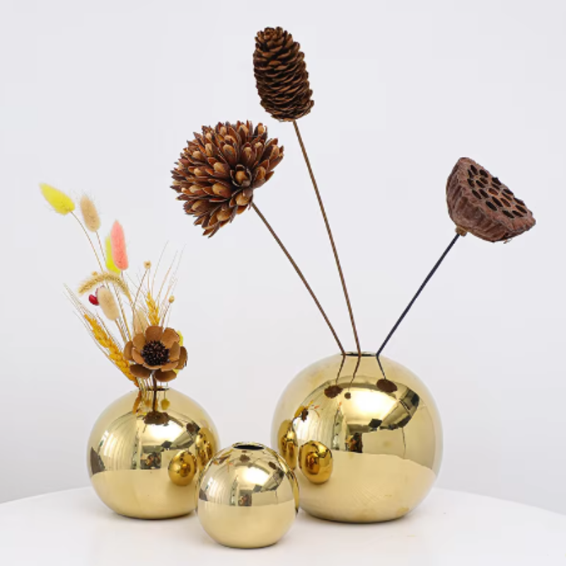 CC Round Gold Vases